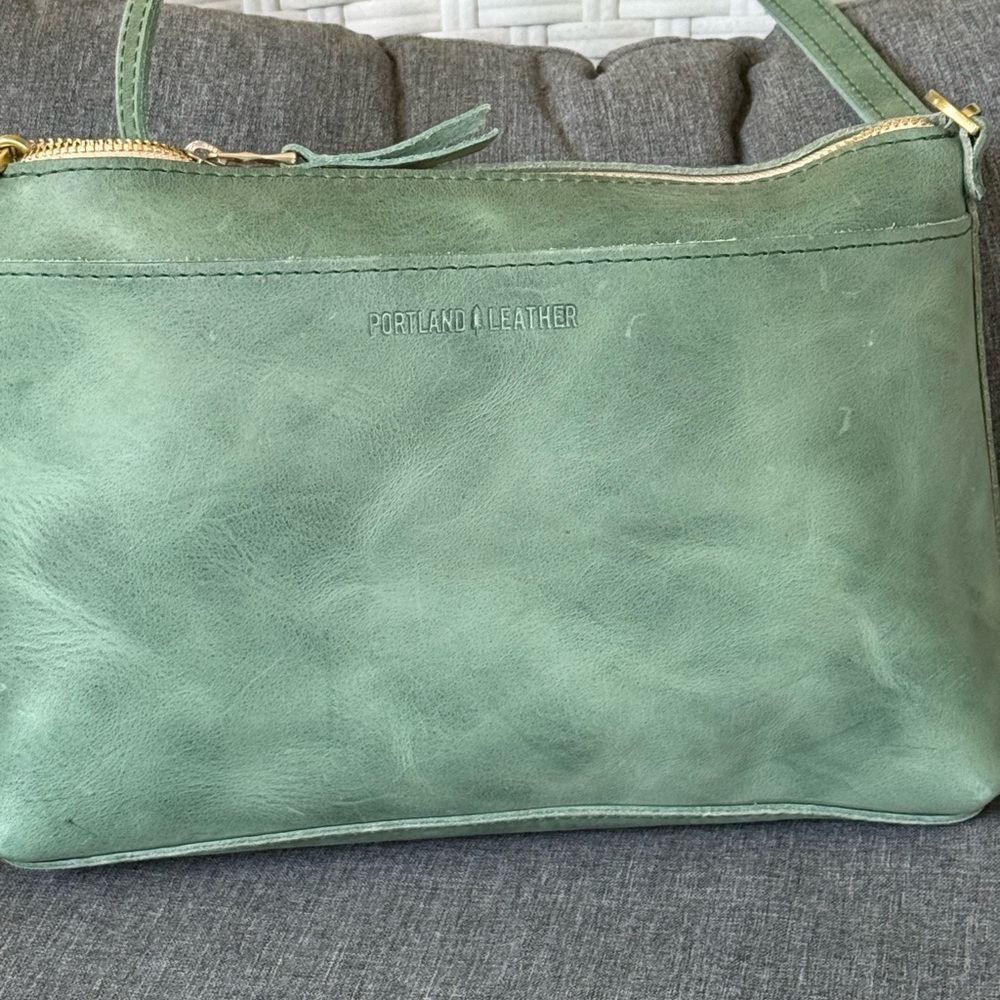 Portland Leather Cucumber Leather Shoulder Bag
